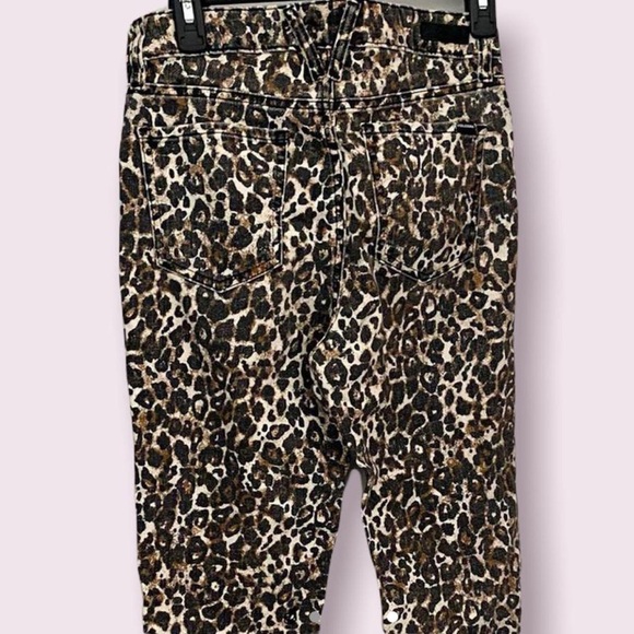 Y2K Volcom cheetah print jeans. Size 26 - Picture 7 of 7